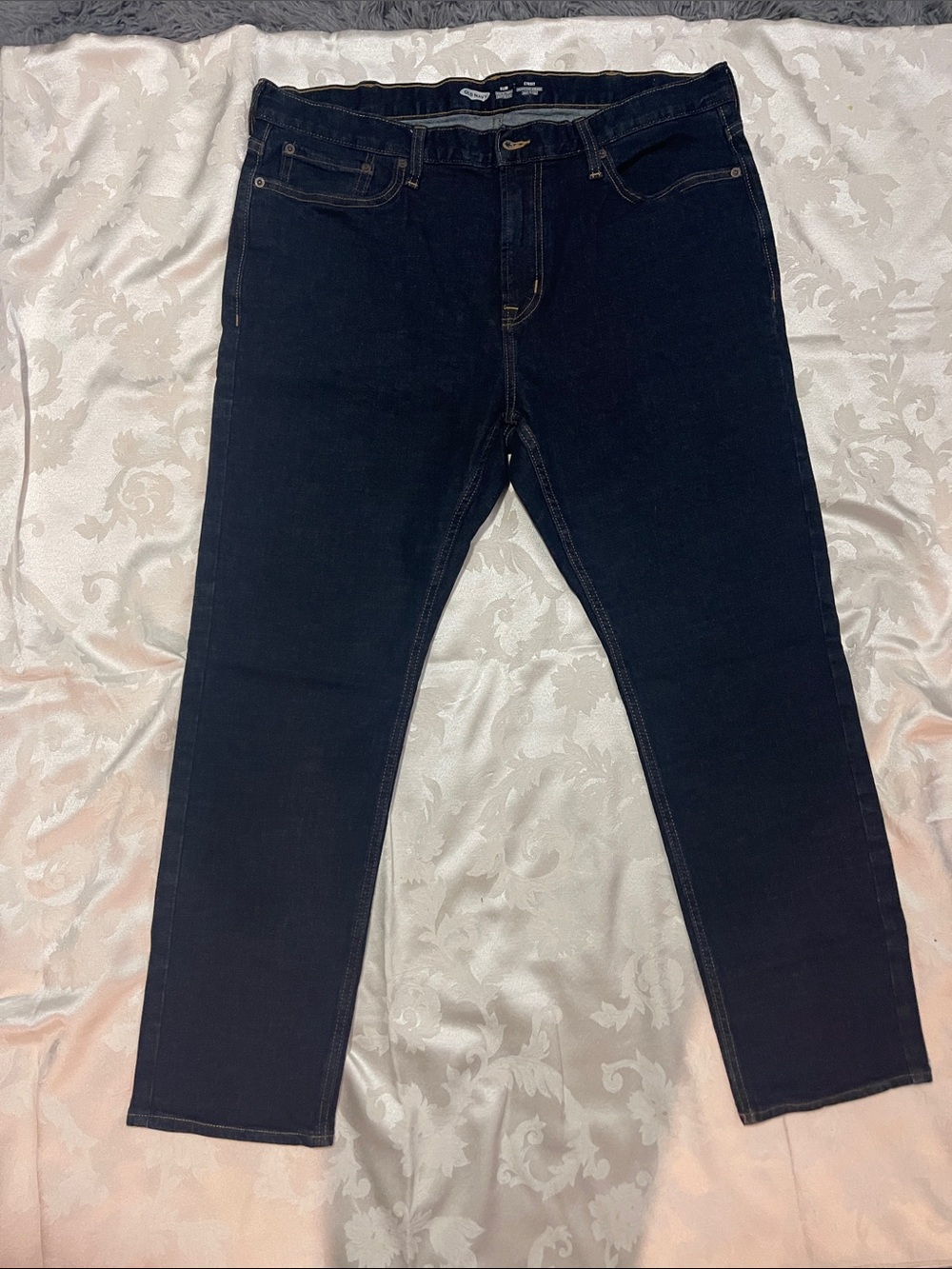 Old Navy Slim Straight Men's Jeans in Dark Blue